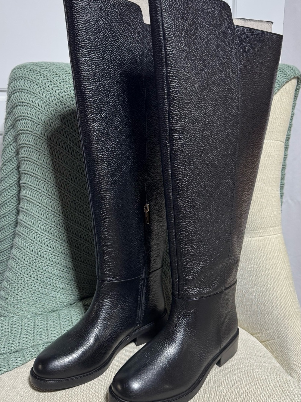 Vince Camuto Black Amiyah Wide Calf Over-the-Knee Leather Boots Size 8.5 - Picture 3 of 8